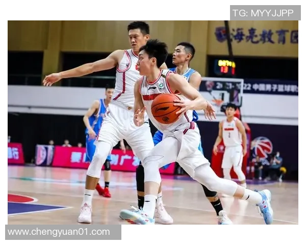 武汉网球队在选拔赛中以65分稳居积分榜首位，展现强劲实力